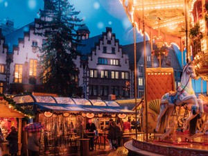 kerstmarkt duitsland met draaimolen