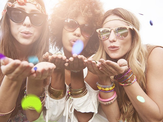 Vrouwen festival zonnebrillen confetti armbanden
