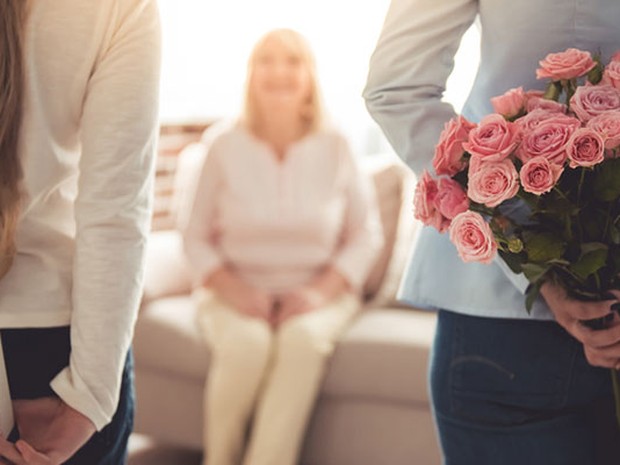 Bloemen verrassing cadeau moeder kinderen