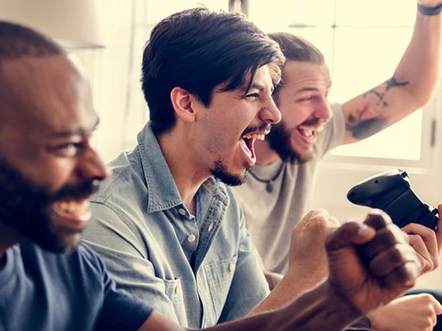Vrienden gamen samen